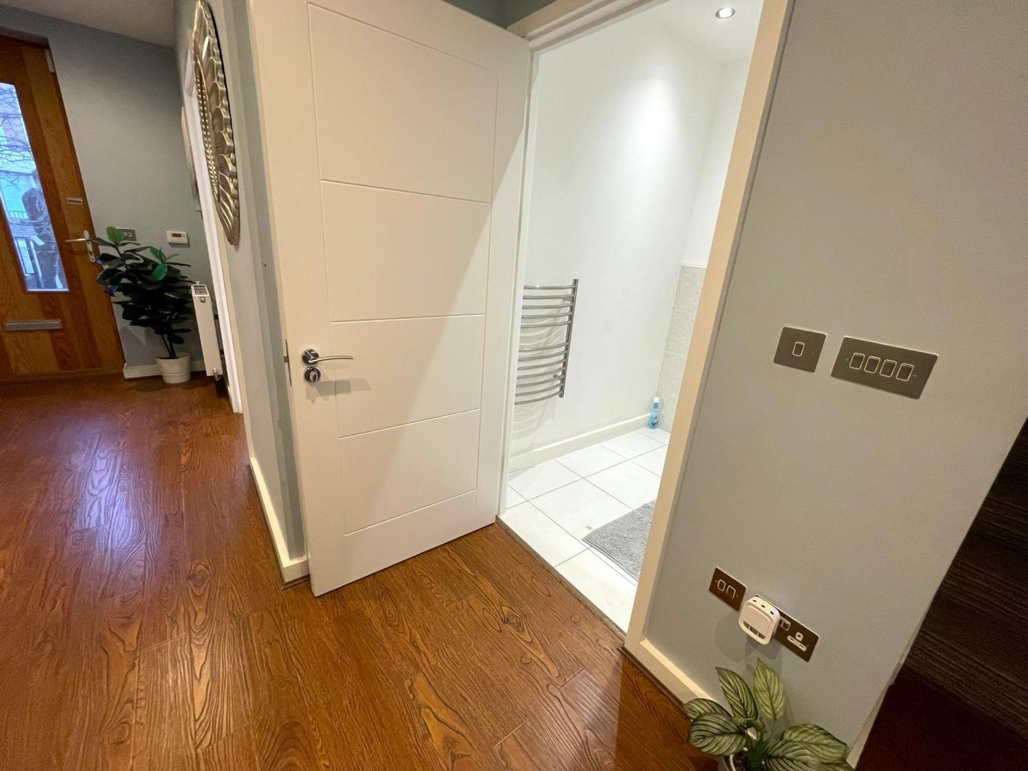 London Stratford Luxury House, 5 Minutes Walk Station, Westfield, 3 Bedrooms 3 Bathrooms, Reception, Garden, Parking Exterior foto